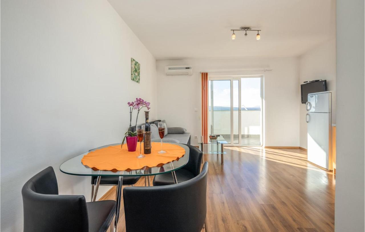 Stunning Apartment In Crikvenica With Wifi מראה חיצוני תמונה