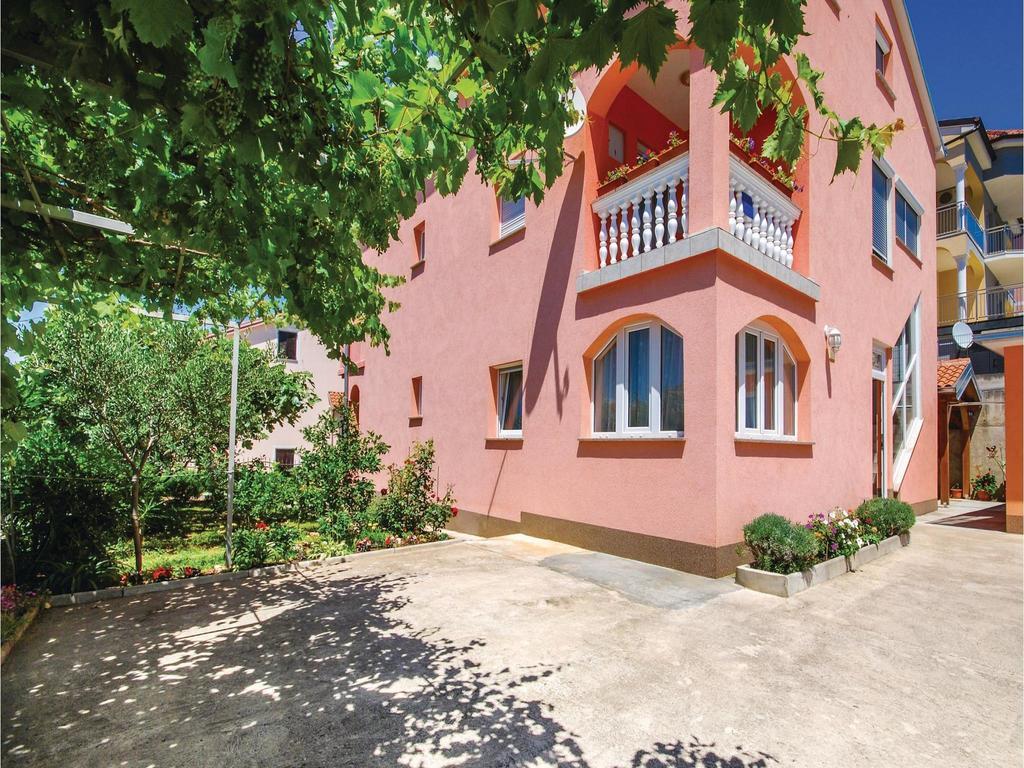 Stunning Apartment In Crikvenica With Wifi מראה חיצוני תמונה