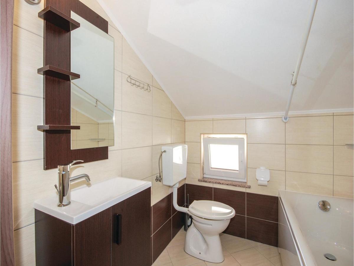 Stunning Apartment In Crikvenica With Wifi מראה חיצוני תמונה